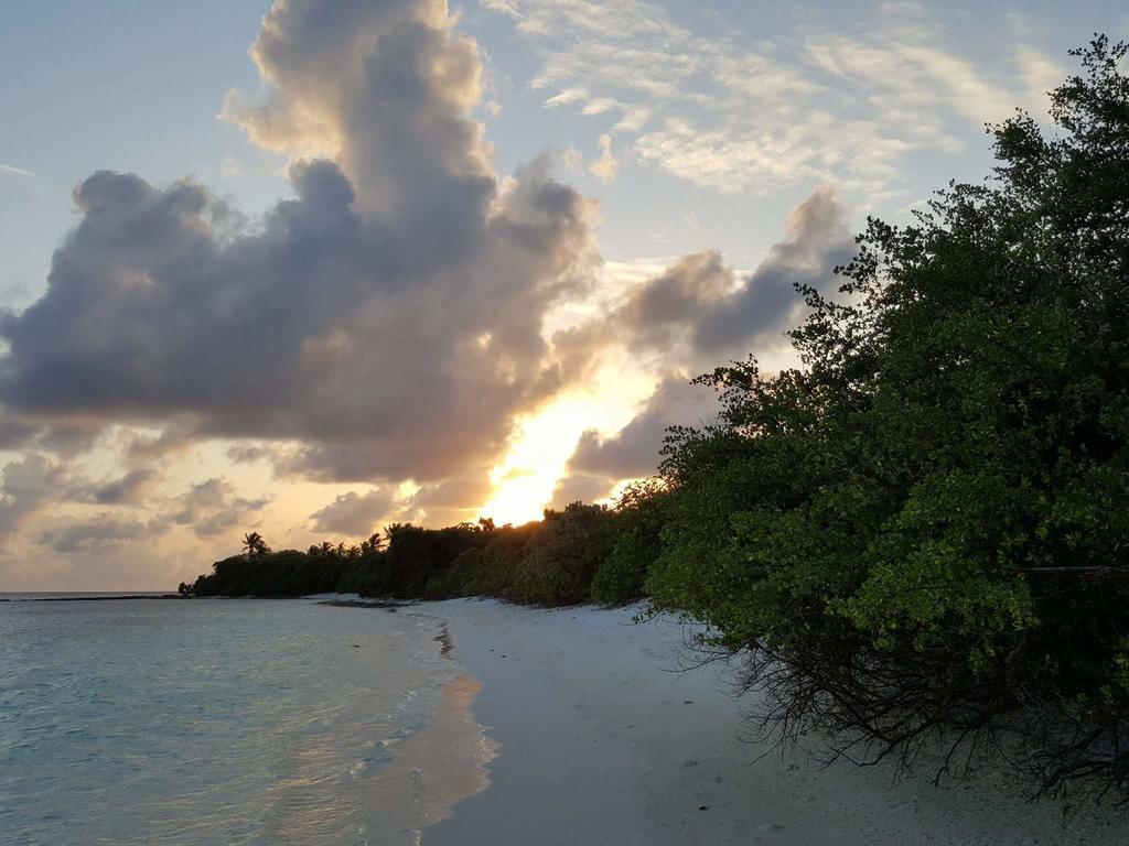 Fulhadhoo Inn Екстериор снимка
